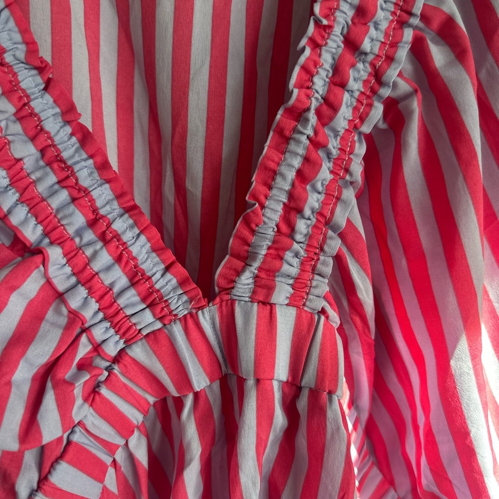 Buddy Love Vibrant Pink and White V-Neck Romper - Picture 4 of 7